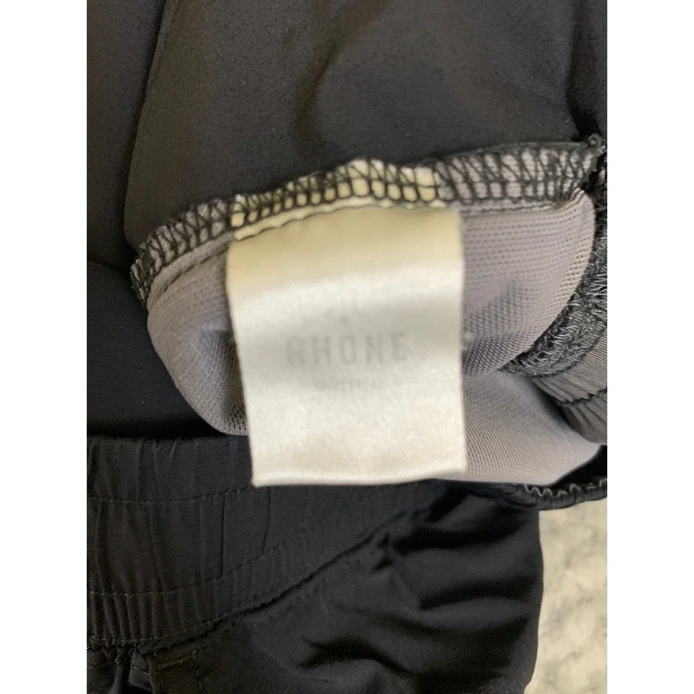 Rhone Mens Black Athletic Training Shorts 7 Inch Inseam Size Medium M Activewear